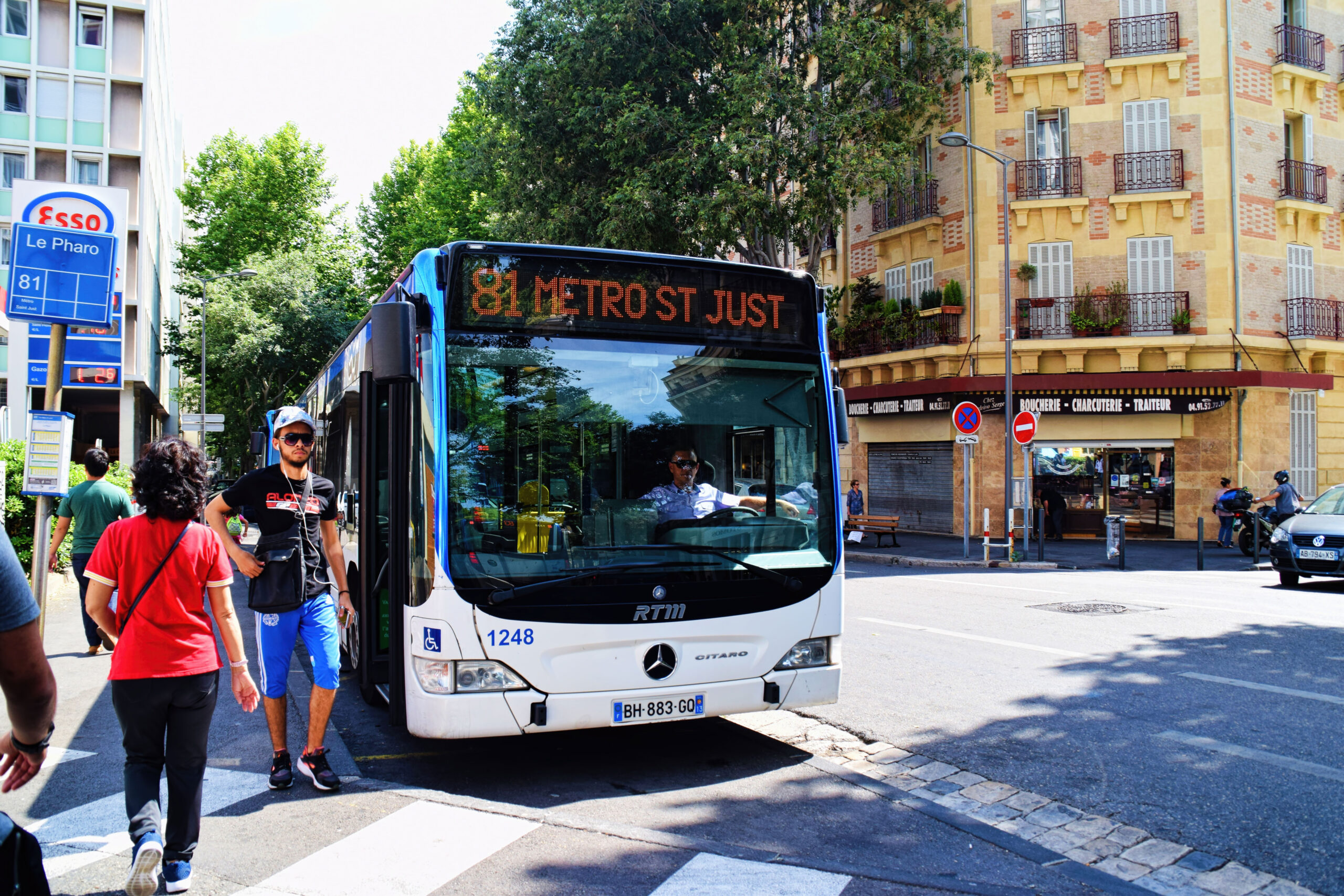 Bus transport fra lufthavnen i Marseille til centrum